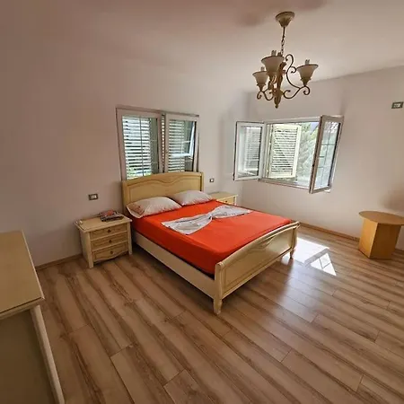 Golem Beach Villa *